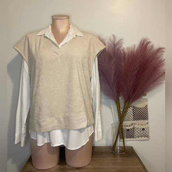 NWT Calvin Klein Women’s Cream V-neck Vest - Size M - Picture 3 of 11